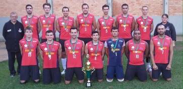 A equipe masculina adulta de vôlei da Avojoi/Bonja/Matc/fele ficou com o vicecampeonato em Jaraguá do Sul - Fotografo: Divulgação - Data: 01/06/2015