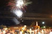 A programação do Natal dos Sonhos chegou nesta sexta-feira (02/12) até a regional do Vila Nova. Papai Noel chegou e trouxe o espetáculo dos fotos de artificio. - Fotografo: Mauro Artur Schlieck - Data: 02/12/2011