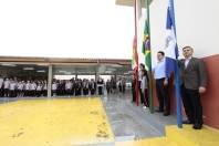 Hasteamento da Bandeira na Escola Municipal Professora Laura Andrade - Fotografo: Rogerio da Silva - Data: 03/04/2013