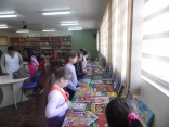 Escola Municipal Anita Garibaldi inaugura nova biblioteca - Fotografo: Divulgação - Data: 27/09/2013