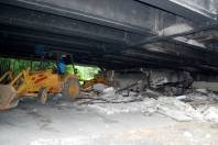 A Secretaria Regional do Boa Vista, com apoio da Ambiental e da Polícia Florestal, iniciou na manhã desta segunda-feira(9), um mutirão de limpeza sob a Ponte do Trabalhador, no bairro Boa Vista. - Fotografo: Ruy Ferrari/SEINFRA - Data: 09/04/2012