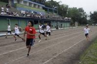 Competição de atletismo no JEVILLE DE 11 A 13 ANOS na pista da Univille - Fotografo: Phelippe José - Data: 11/11/2015