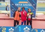 Sheila Finder (E) ganhou medalha de ouro no salto em distância e ficou em 2º lugar nos 100 metros rasos - Fotografo: Divulgação  - Data: 06/07/2015