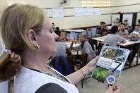 Aulas de educação financeira na Escola Municipal Silvio Sniecikoviski - Fotografo: Rogerio da Silva - Data: 16/04/2015