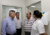 Prefeito Udo Döhler, Secretário de Saúde Armando Pereira e Secretário Chefe de Gabinete Bráulio Barbosa visitaram o PA Sul - Fotografo: Jaksson Zanco - Data: 08/01/2013