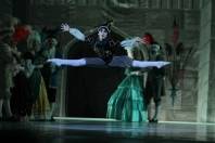 Dezenas de bailarinos que já passaram pelo evento conduziram a Noite de Gala comemorativa dos 30 anos do Festival de Dança, em 23 de julho.  - Fotografo: Mauro Artur Schlieck - Data: 23/07/2012