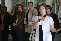 A diretora do CEI Raio de Sol, Marlene Terezinha Zimmer Malschitzky, (falando), embarca nesta terça-feira (11/10) para a cidade de Washington, nos Estados Unidos, para realizar o intercâmbio cultural recebido como prêmio pela classificação na etapa estadual do Prêmio Gestão Escolar - Fotografo: Kátia Nascimento - Data: 10/10/2011