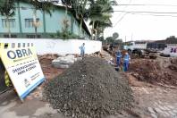 Subprefeitura Leste realiza obras de drenagem na rua Paranavaí no Comasa - Fotografo: Rogerio da Silva - Data: 25/04/2014