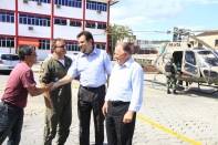 Helicóptero do GRAER pousou pela primeira vez no heliponto do Hospital São José na tarde desta quinta-feira (12/1). Prefeito em exercício, Ingo Butzke participou do voo. - Fotografo: Kátia Nascimento - Data: 12/01/2012
