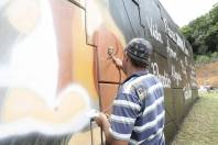 Pintura do Elevado do Eixo de Acesso Sul no bairro Itinga - Fotografo: Jaksson Zanco - Data: 13/12/2013