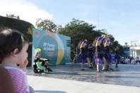O Parque da Cidade, Setor Sambaqui, recebeu neste sábado apresentações do Festival de Dança como a Ambar Escola de Dança com a coreografia Úrsulas (foto). - Fotografo: Agobar Gonçalves Filho / Secom - Data: 21/07/2012