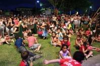A programação do Natal dos Sonhos chegou nesta quarta-feira (07/12) até a área de cobertura da Secretaria Regional do Comasa.  O público formado, na maioria, por pais e filhos ocupou todo o espaço da Praça São João Batista, bem na entrada do bairro Jardim Iririú. - Fotografo: Mauro Artur Schlieck - Data: 07/12/2011