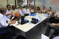 A Secretaria de Habitação e a Caixa Economica Federal discutiram na manhã desta terça-feira (24/01) sobre as regras para o sorteio dos futuros moradores do Residencial Trentino, bairro Boehmerwald - Fotografo: Kátia Nascimento - Data: 24/01/2012
