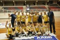 Equipe feminina da AABB campeã citadina de voleibol de Joinville. - Fotografo: Phelippe José - Data: 03/12/2013