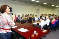 Depois da assinatura dos convênios entre a Prefeitura de Joinville e as entidades assistenciais a secretária de Assistência Social, Rosimeri Costa, agraceceu a todos pela criação da portaria nº15. - Fotografo: Mauro Artur Schlieck - Data: 15/12/2011