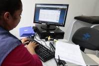 A secretaria de Saúde iniciou o atendimento com o uso de prontuário eletrônico, no posto de saúde do bairro Espinheiros - Fotografo: Rogerio da Silva - Data: 10/07/2014