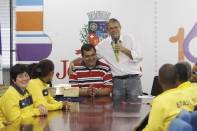 A Prefeitura de Joinville homenageou na manhã desta segunda-feira (05/11) os atletas e técnicos do PARAPAN. O prefeito Carlito Merss parabenizou todos os homenageados - Fotografo: Kátia Nascimento - Data: 05/12/2011