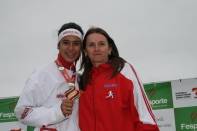 Tamiris e a técnica Margit. Nesta terça-feira (25/9), Joinville conquistou seu primeiro troféu na 12ª Olimpíada Estudantil Catarinense (Olesc), que segue até sábado (29), em Criciúma. O Atletismo Feminino obteve uma diferença de 96 pontos para o segundo colocado e subiu ao - Fotografo: Divulgação - Data: 25/09/2012
