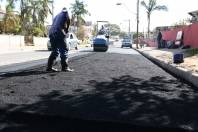 Pavimentação no trecho em obras na rua Florianópolis - Fotografo: Rogerio da Silva - Data: 29/05/2014