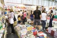 A9ª edição da Feira do Livro está está sendo um sucesso de público. As fotos comprovam isso. - Fotografo: Mauro Artur Schlieck - Data: 14/04/2012
