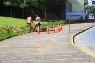 As obras do programa Rota da Cidadania começaram nesta segunda-feira (26/3). O trabalho está sob a responsabilidade da Conurb que acompanha uma equipe de apenados – presos que prestam serviços por intermédio de convênio estabelecido com o governo do Estado.  - Fotografo: Kátia Nascimento - Data: 26/03/2012