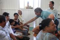 	A Ordem de Serviço para o início das obras de infraestrutura urbana no Loteamento José Loureiro foi assinada na manhã desta quarta-feira (7/3). A população local esteve presente. - Fotografo: Kátia Nascimento - Data: 07/03/2012