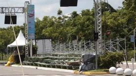 Preparativo da Av. Beira Rio para o Carnaval - Fotografo: Rogerio da Silva - Data: 12/02/2015
