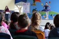 Cei Alegria de Viver -  Presidente da Associação Confraria das Letras, escritora Bernadete Costa com seu livro "A Dança que Encanta Criança", acompanhada da bailarina do Bolshoi Taís Diorgenes - Fotografo: Rogerio da Silva - Data: 23/04/2015