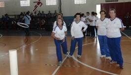 Sra. Erondina de Sena Garcia competindo na modalidade argola feminina na 23ª Olimpíada da Melhor Idade. - Fotografo: Phelippe José da Silva - Data: 19/08/2014
