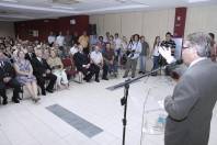 Antes de inaugurar a Passarela Charlot o prefeito Carlito Merss falou aos convidados como conheceu o Dr. Carlos Adauto e justificou os motivos da homenagem.  - Fotografo: Mauro Artur Schlieck - Data: 26/03/2012