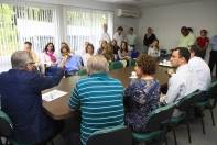 O prefeito Carlito Merss empossou, nesta sexta-feira (11/5), o novo diretor executivo da Secretaria Municipal da Saúde de Joinville. O médico ortopedista Niso Eduardo Balsini assumiu o cargo deixado pelo médico pediatra Armando Lorga, nomeado diretor do Hospital Municipal São José. - Fotografo: Kátia Nascimento - Data: 11/05/2012