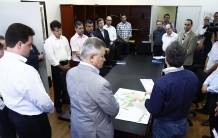 Prefeitura Municipal faz a entrega do projeto de Lei de Ordenamento Territorial para presidente do Conselho da Cidade - Fotografo: Jaksson Zanco - Data: 10/09/2013
