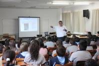 Alunos da Escola Municipal João Costa têm aula de saneamento básico - Fotografo: Secom / Divulgação - Data: 02/06/2015