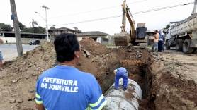 Subprefeitura Sudeste realiza drenagem de 1,5 m na rua Jarivatuba - Fotografo: Rogerio da Silva - Data: 11/08/2015