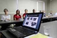 Orientações da Vigilância Sanitária para os fabricantes de produtos químicos - Fotografo: Rogerio da Silva - Data: 14/04/2015