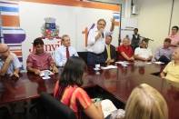 O repasse de R$ 1 milhão, proveniente de economias do Legislativo para a Univille, foi realizado por meio da Secretaria Municipal de Educação, na manhã desta terça-feira (24/01), na sala do colegiado. - Fotografo: Kátia Nascimento - Data: 24/01/2012