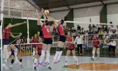 Equipe de Volei Feminina competindo nos Jogos Regionais de Canoinhas - Fotografo: Phelippe José - Data: 17/10/2015