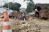 Ações da Subprefeitura Distrital de Pirabeiraba beneficiam a comunidade, drenagem da rua dos Holandeses - Fotografo: Rogerio da Silva - Data: 13/08/2013