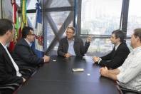 Prefeito Carlito Merss recebe a visita do presidente do Walmart Brasil, Marcos Samaha. - Fotografo: Mauro Artur Schlieck - Data: 14/06/2012