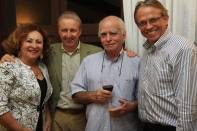 Imagens da 9ª Feira do Livro nesta segunda-feira (16/4). Os escritores Carlos Lemos Chernicharo e Ignácio Loyola Brandão entre Sueli Brandão e prefeito Carlito Merss em jantar oferecido aos convidados. - Fotografo: Kátia Nascimento - Data: 17/04/2012