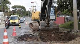 Começa obras de drenagem na rua Florianópolis - Fotografo: Rogerio da Silva - Data: 08/04/2014