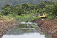 Dragagem e limpeza  Rio do no Aventureiro.  - Fotografo: Phelippe José - Data: 14/01/2015