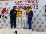 Vivendo um dos melhores momentos de sua carreira, a atleta da Felej Jeanis Colzani (de marelo na foto) conquistou neste fim de semana (28, 9 e 30/6) a medalha de Ouro no Campeonato Sulamericano de Karatê que aconteceu em Lima, no Peru.  - Fotografo: Divulgação Felej - Data: 02/07/2012