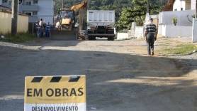Rua Turíbio Soares está sendo preparada para receber pavimentação - Fotografo: Rogerio da Silva - Data: 01/06/2015