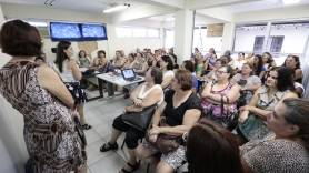 Primeira aula do curso de artesania oferecido pelo Serviço de Preparação e Formação Profissional da Secretaria de Assistência Social - Fotografo: Rogerio da Silva - Data: 22/02/2016