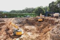Já foi iniciada a primeira etapa do conjunto de obras de ampliação da Estação de Tratamento de Água (ETA) do Cubatão. Neste primeiro momento, está sendo construída a Estação de Tratamento de Lodo (ETL), trabalho que já começou em novembro passado. - Fotografo: Divulgação/Águas de Joinville - Data: 09/01/2012