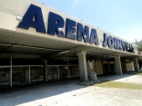 Após concluir a pintura frontal e da face leste, a Arena Joinville receberá na próxima semana os primeiros retoques para a pintura nas arquibancadas do estádio. O local já esta em fase intermediária de lavação e após a conclusão da limpeza terá início o processo de pintura. - Fotografo: Divulgação - FELEJ - Data: 15/12/2011