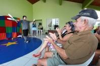 Centro de Convivência do Idosos recebe atração circense - Fotografo: Rogerio da Silva - Data: 27/03/2015