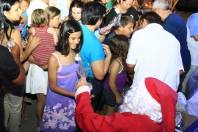 A programação do Natal dos Sonhos chegou nesta terça-feira até a comunidade do Aventureiro e com ela o Papai Noel que distribuiu balas, sorvetes e pipoca. - Fotografo: Mauro Artur Schlieck - Data: 20/12/2011