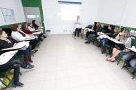 Curso que envolve professores do berçário dos Centros de Educação Infantil na área de primeiros socorros, cuidados com a higiene e doenças mais comuns - Fotografo: Rogerio da Silva - Data: 06/08/2014